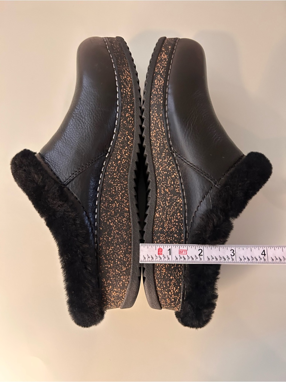 Dansko Black Leather Clogs Real Sheep Fur Real Comfort Size 9 - Picture 3 of 9